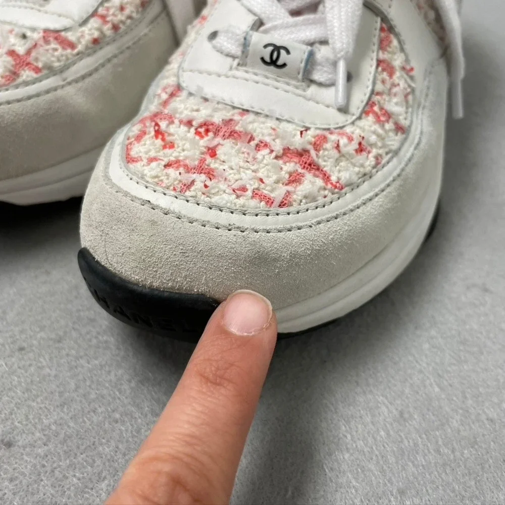 Chanel Tweed Leather Suede Sneakers Womens 39 White‎ Pink G38299 Low Top CC Logo